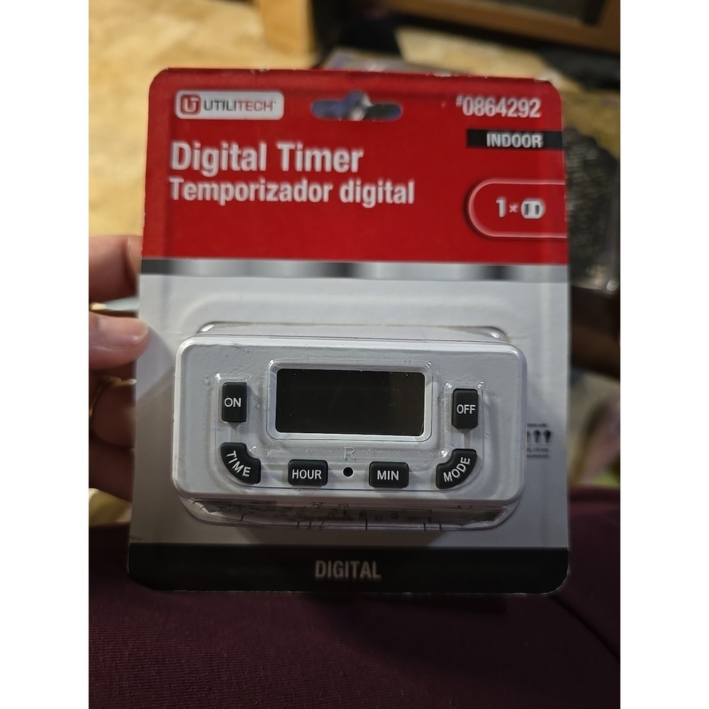 Utilitech Digital Timer #0864292 for Indoor Lighting and Decorations New Sealed